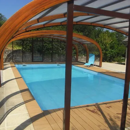 Gite Au Coeur Du Sauveterre Le Massegros Exterior foto