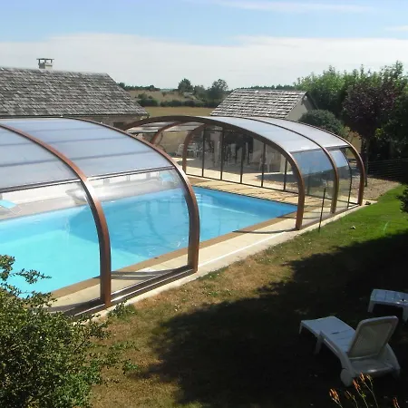 Gite Au Coeur Du Sauveterre Le Massegros Exterior foto